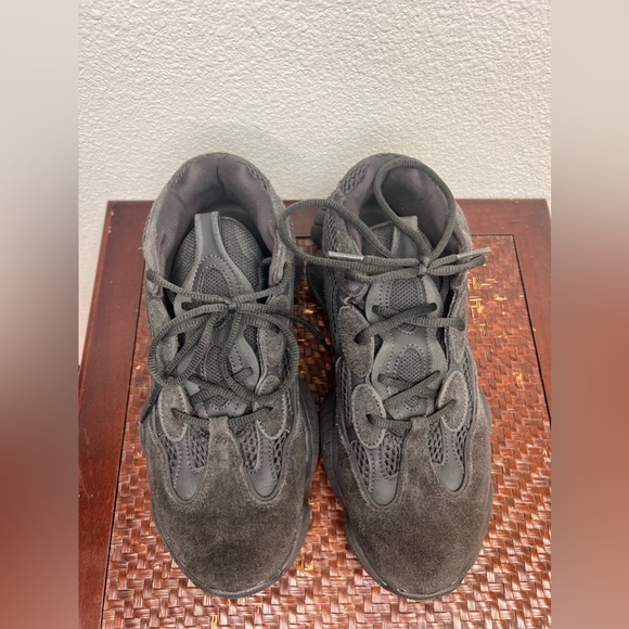 Adidas UNISEX In Box Yeezy 500 Utility Black Size 9.5